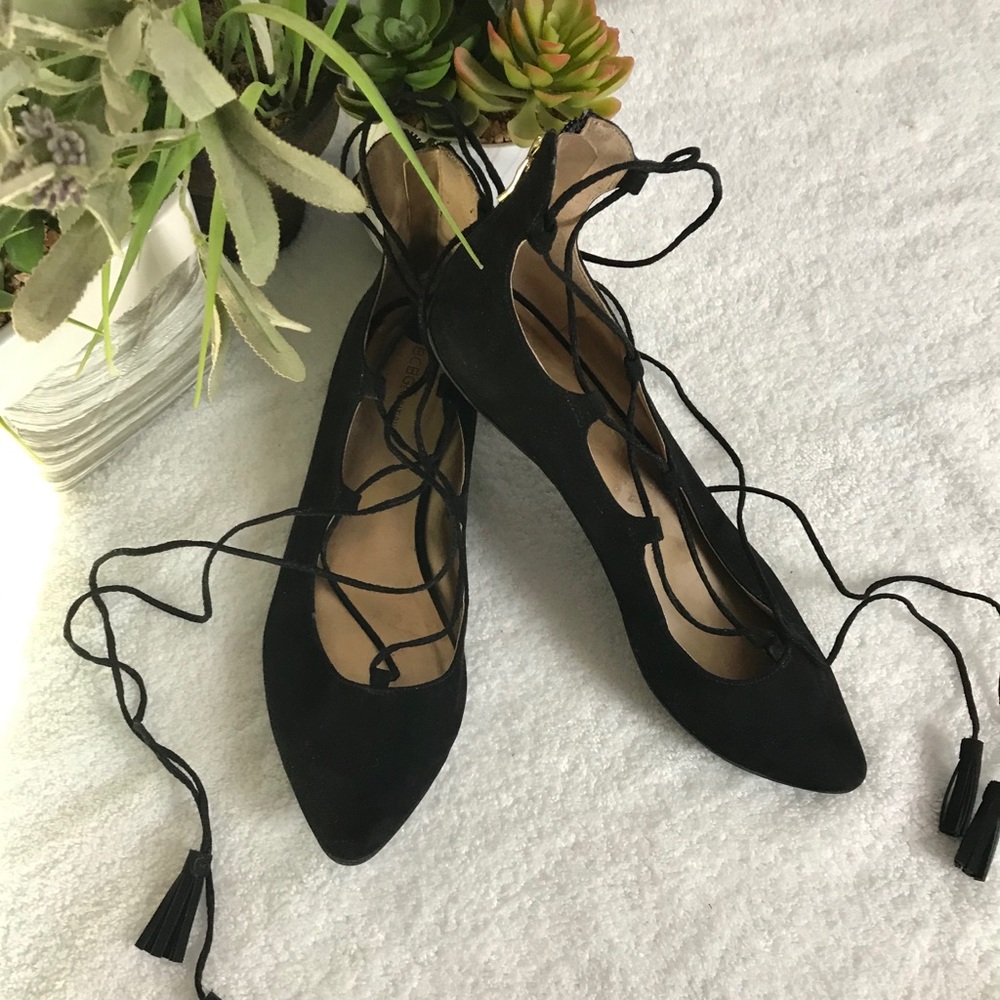 BCBG Generation Black Suede Tie Up Flats Sz 8.5
